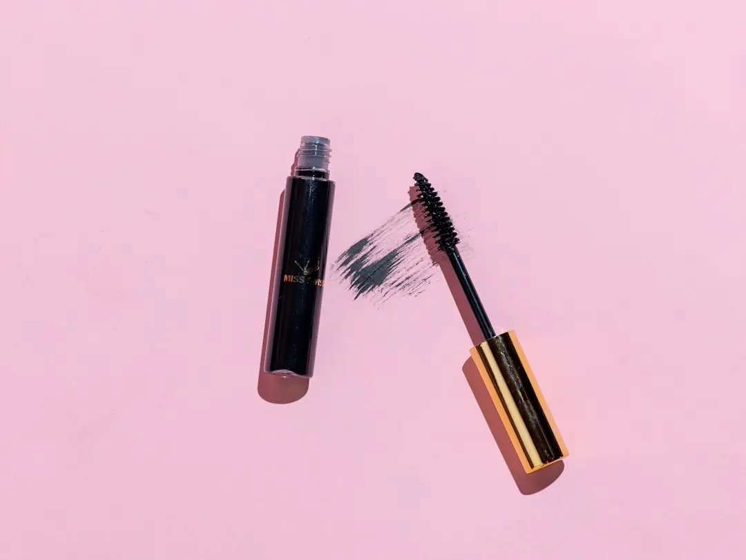Så hittar du mascara 38 grader som håller hela dagen illustration